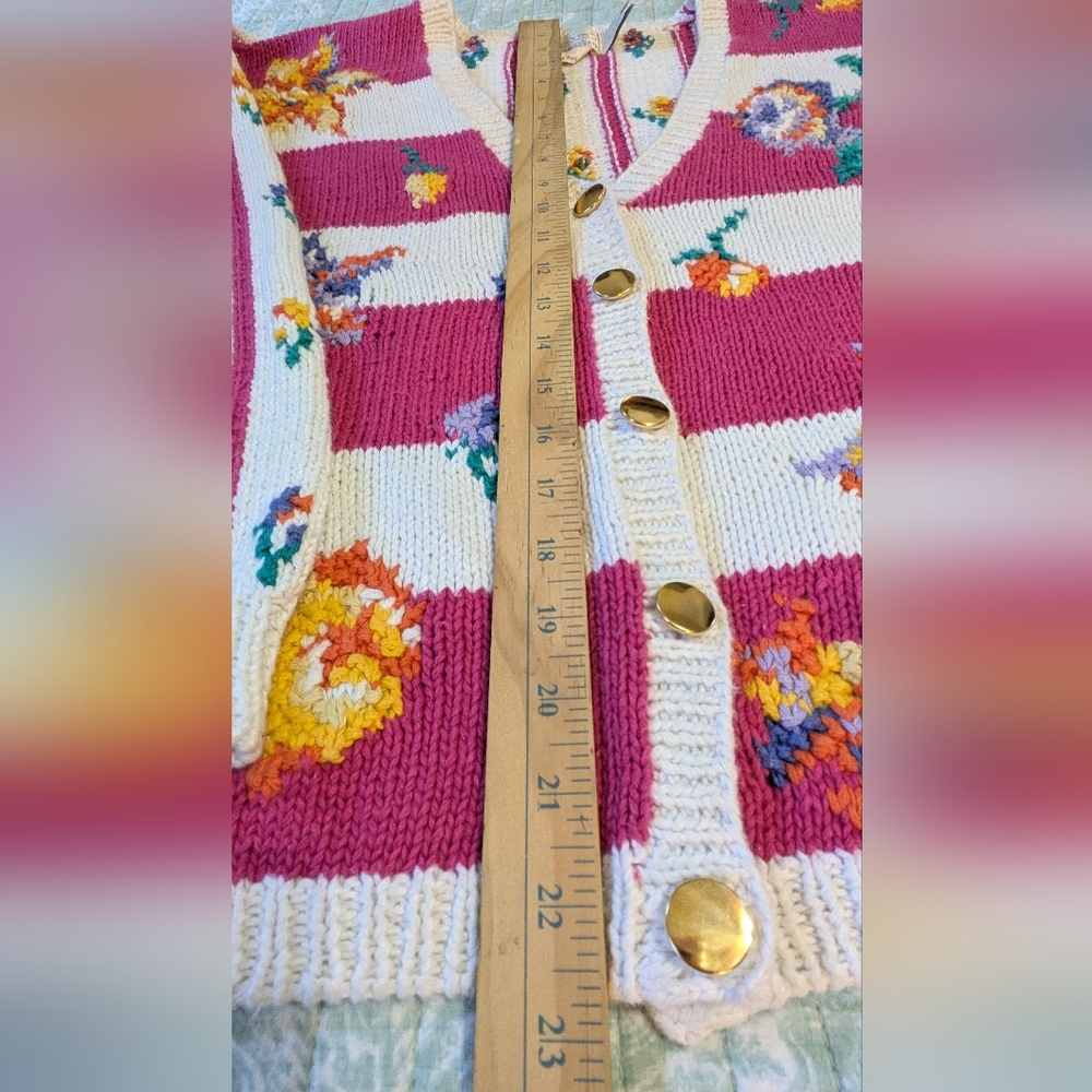 The Eagles Eyes Hand Knit, Natural Fibers Sweater - Size M/L - Picture 3 of 9